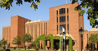 Lahore:Four injured as two groups exchange fire